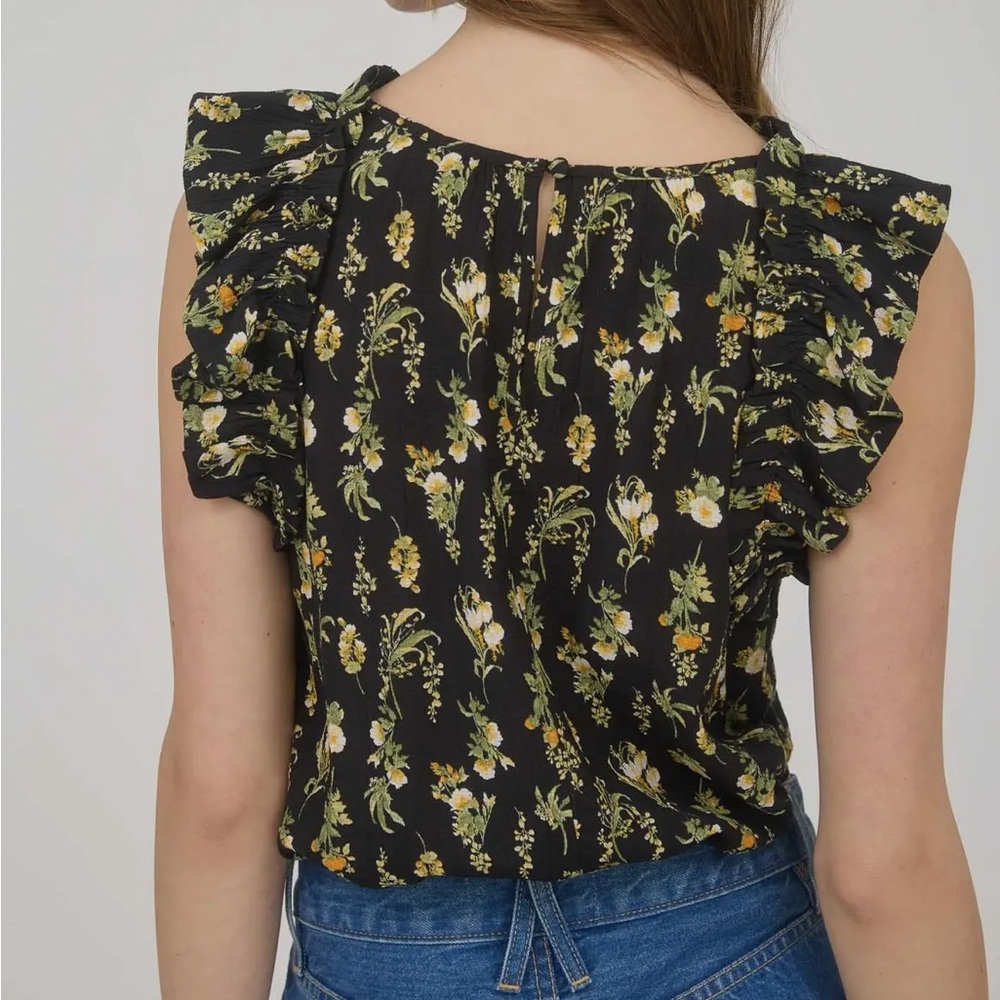 Blu Pepper Ruffle Sleeve Knit Top - Picture 2 of 4